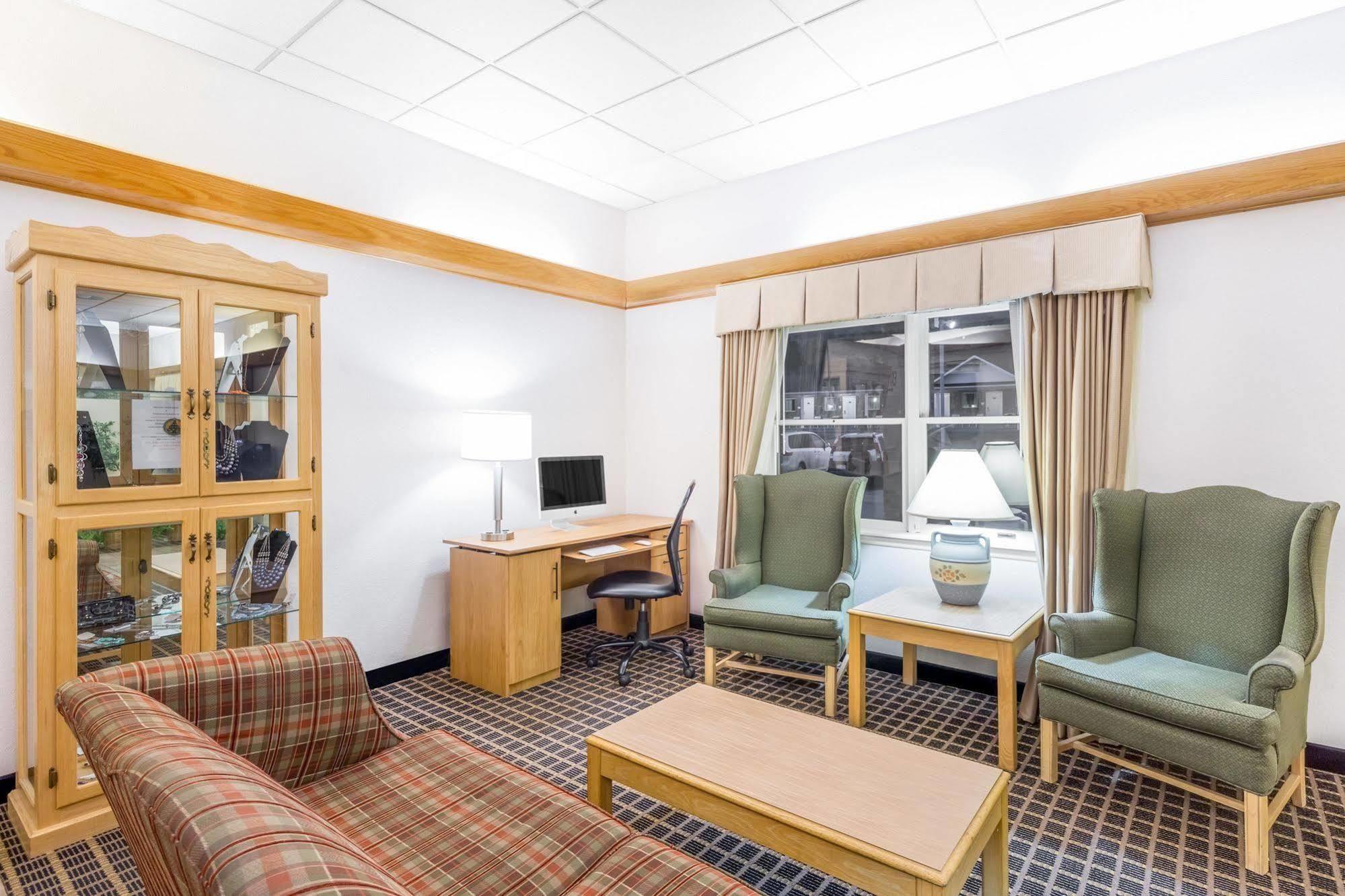 Days By Wyndham Motel 2*